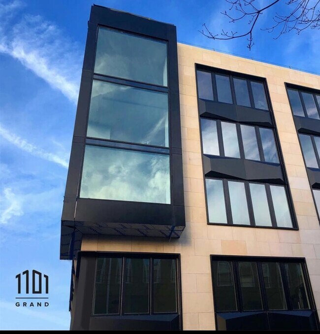 Building Photo - 1101 Grand St