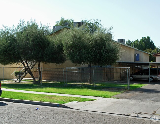 Building Photo - Montecito Complex