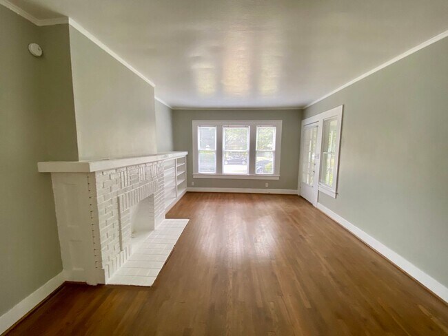 Building Photo - 1410-1412 Kings Highway