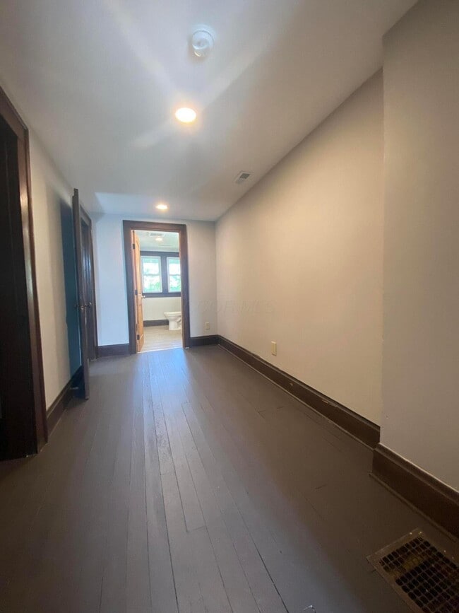 Building Photo - 247 S Monroe Ave