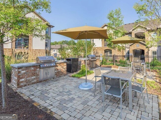 Building Photo - 2080 One White Oak Ln