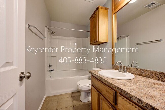 Building Photo - 13313 SW 2nd Terrace