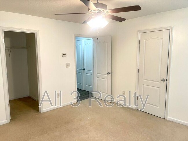 Building Photo - 101 Prattling Ct