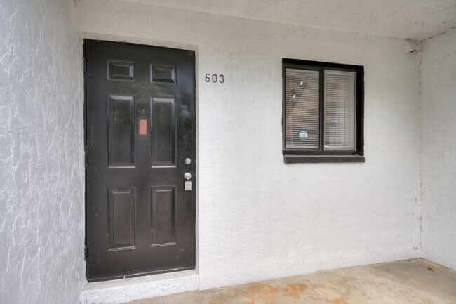 Building Photo - 503 Windsong Cir
