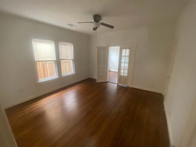 Building Photo - 4434 Oleander St