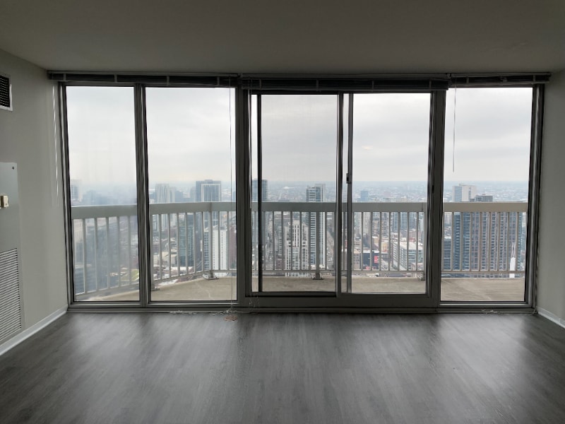 Building Photo - 551 N State St