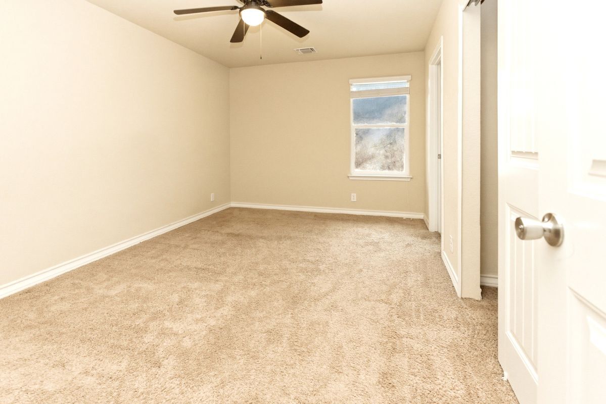 Building Photo - 536 Saltlick Wy