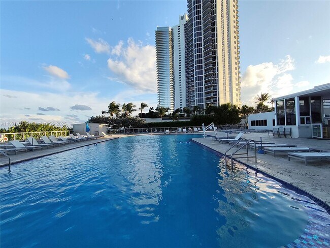 Building Photo - 19201 Collins Ave