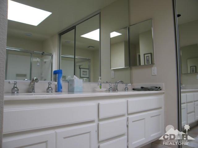 Building Photo - 257 Calle Del Verano