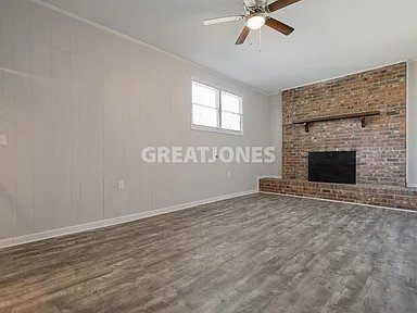 Building Photo - 817 Delta Dr