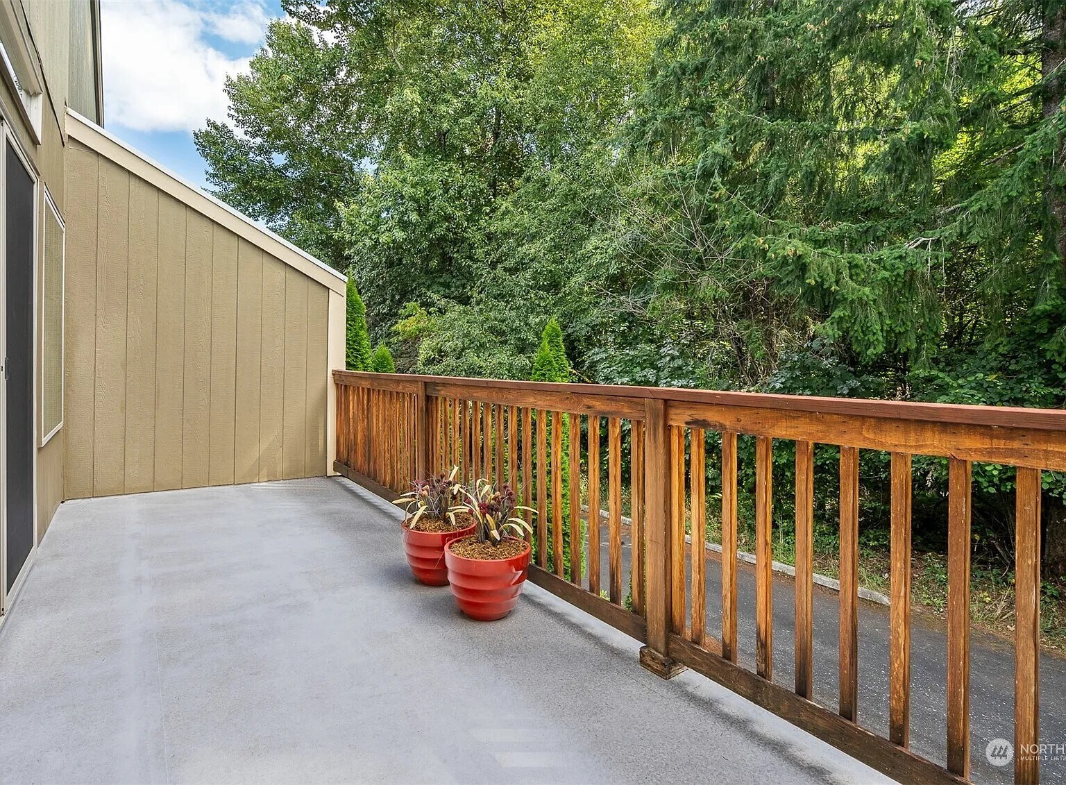 Building Photo - 2732 Hidden Springs Loop SE