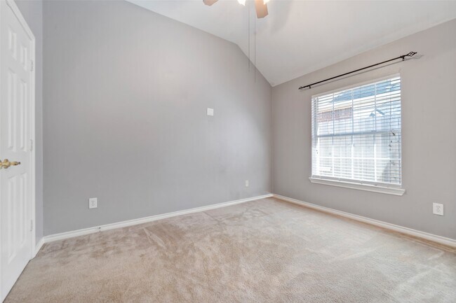 Building Photo - 22914 Cove Timbers Ct