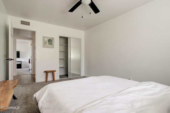 Building Photo - 1201 E Northview Ave