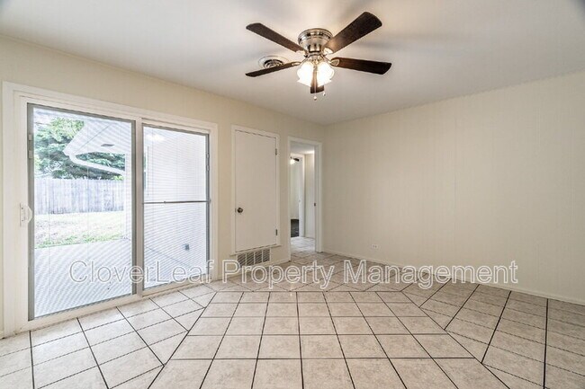 Building Photo - 6331 Peace Pipe Dr