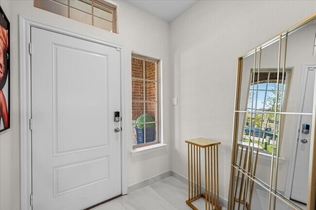 Building Photo - 1506 Callaway Dr