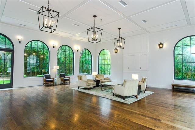 Building Photo - 3535 Gillespie St