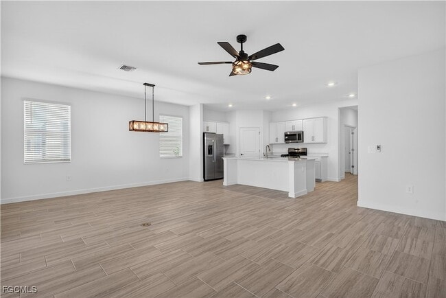 Building Photo - 15015 Bluewater Rd