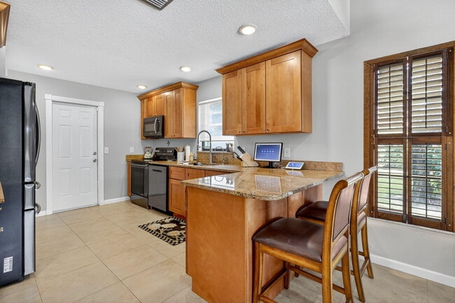 Building Photo - 11294 Pine Valley Dr