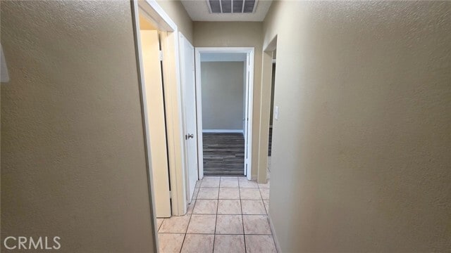 Building Photo - 8427 Oleander Ave