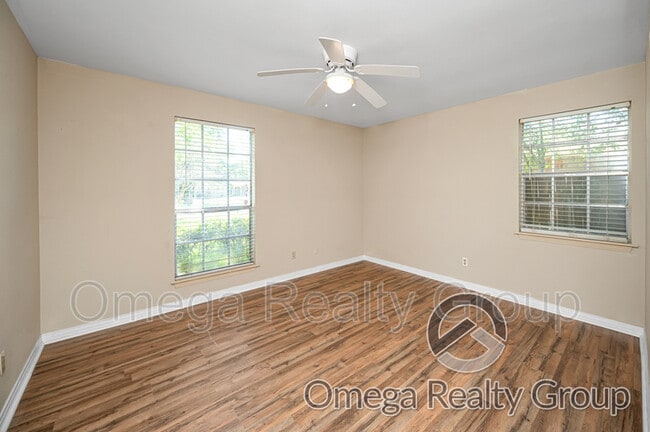 Building Photo - 21 Cullen Dr