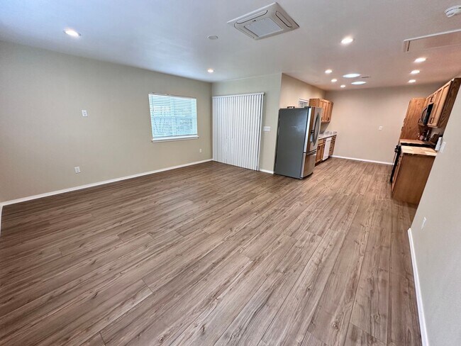 Primary Photo - Coming Soon! 1 Bedroom 1 Bathroom with Ref...