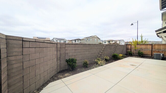 Building Photo - Gorgeous Home in Folsom Ranch