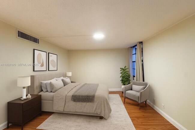 Building Photo - 20400 W Country Club Dr