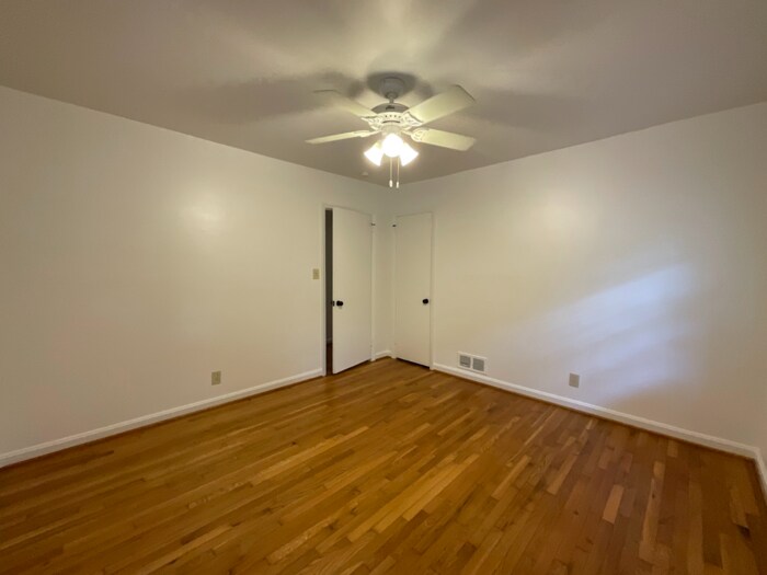 Building Photo - 911 Lindbergh Drive NE