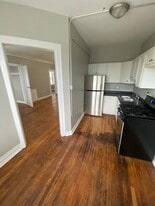 Building Photo - 5945 Hyslop Pl