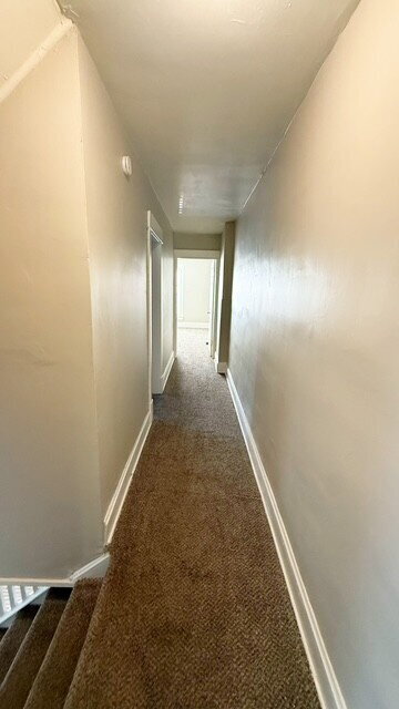 Building Photo - CENTER TOWNSHIP 3 BEDROOM DUPLEX AVAILABLE NOW!  ACCEPTS SECTION 8