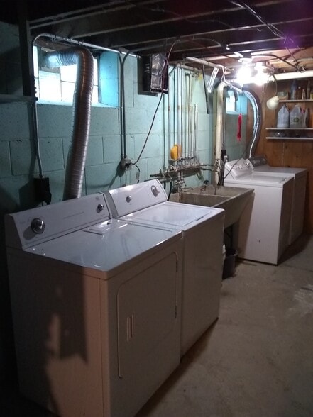 Building Photo - 2021 N 69th St