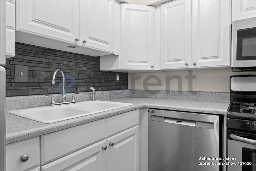 Building Photo - 100 Biscayne Dr NW