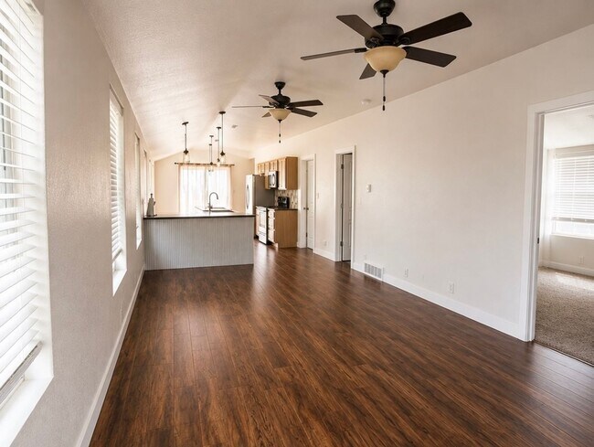 Building Photo - 17450 CO-14