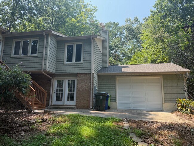 Building Photo - 6704 Winding Trail