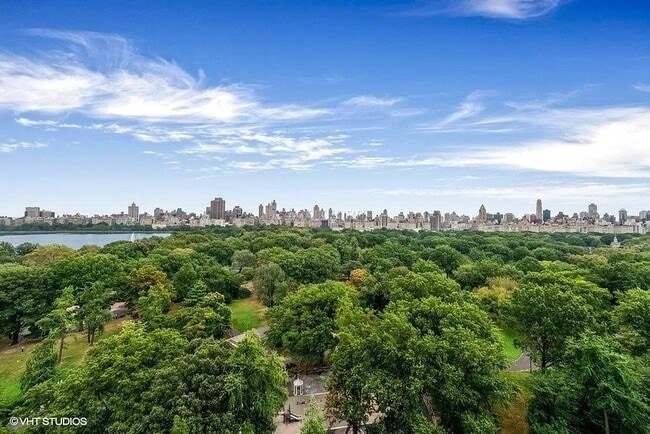 Building Photo - 241 Central Park West