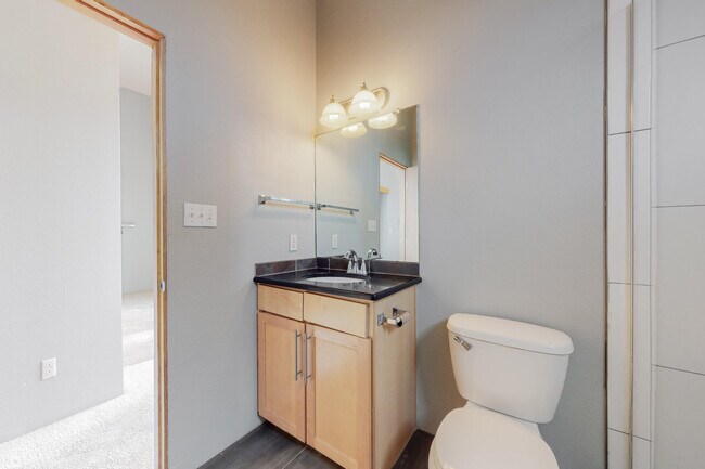 Building Photo - 885 Silver Ave SW