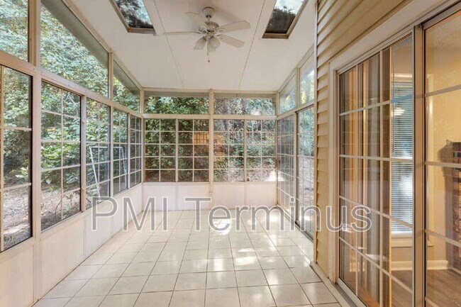 Building Photo - 2672 Moss Ln