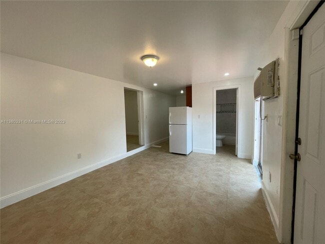 Building Photo - 2957 SW 36th Ct