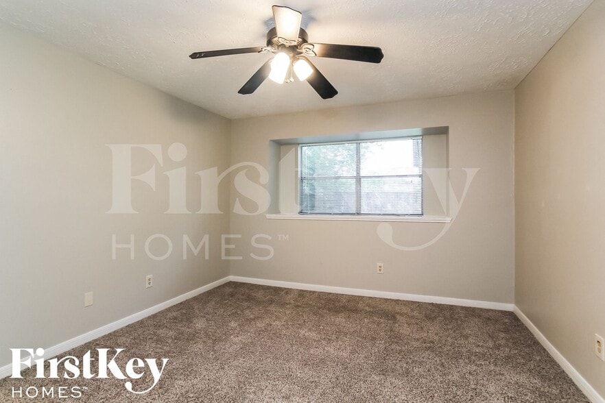 Building Photo - 16710 Lonesome Quail Dr