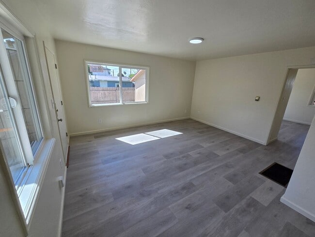 Building Photo - 3630 32nd St