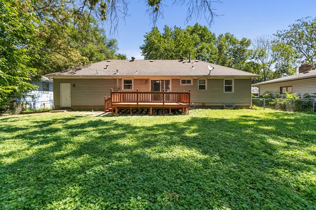 Building Photo - 711 SW 7 St