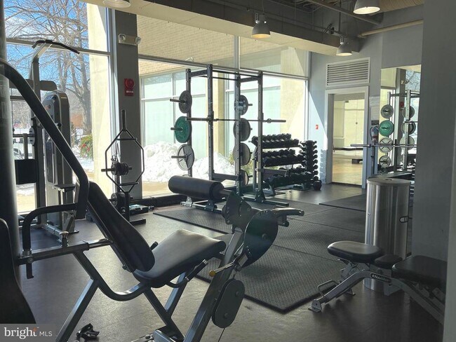 Building Photo - 800 4th St SW