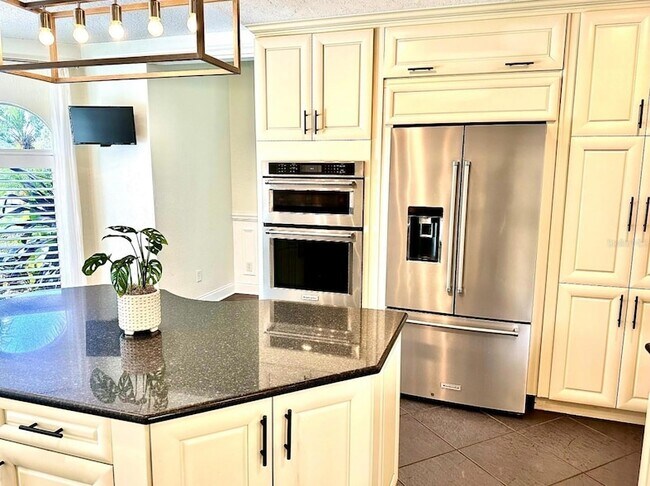 Building Photo - 3782 Kinsley Pl