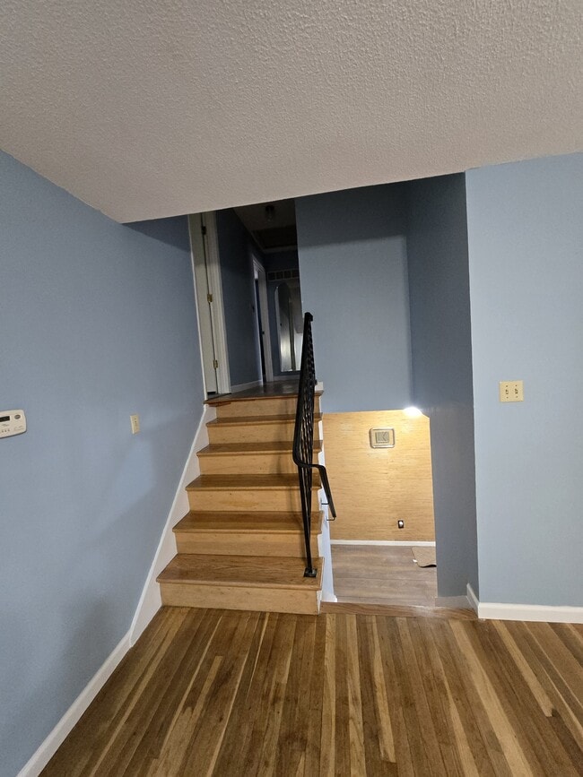 Building Photo - 7517 N Lydia Ave