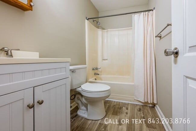 Building Photo - 11 Rudwick Cir