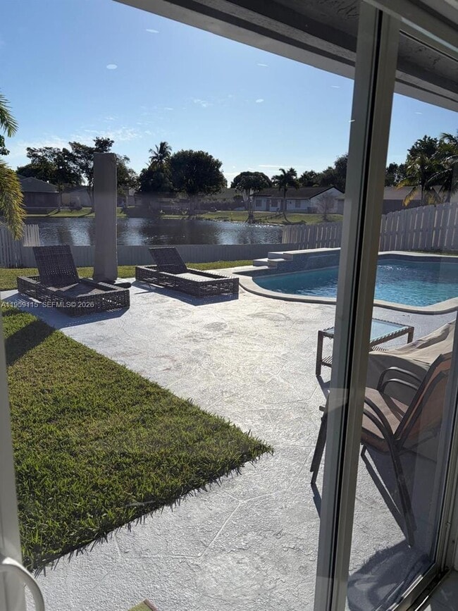 Building Photo - 920 Monticello Ave