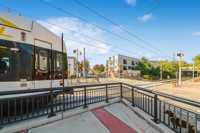 Building Photo - 201-205 Randolph Ave