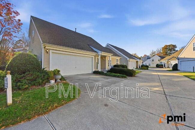 Building Photo - 1002 Nicklaus Dr