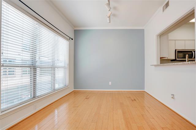 Building Photo - 6303 Richmond Ave