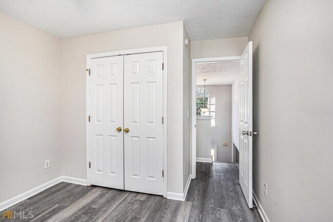 Building Photo - 1730 Bennett Dr